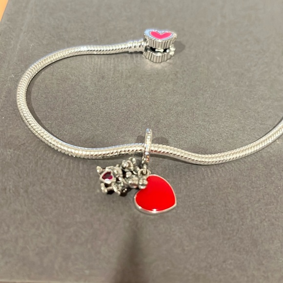 Mickey and Minnie ❤️🥹forever in love - Picture 2 of 5